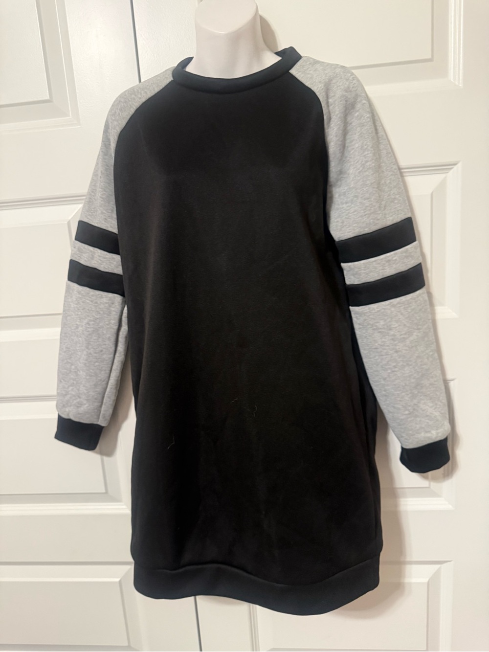 SHEIN Black and Light Gray Raglan Sleeve Midi Dress